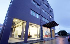 Place2Stay Business Hotel @ Waterfront