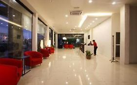 Place2stay Business Hotel @ Waterfront  3*